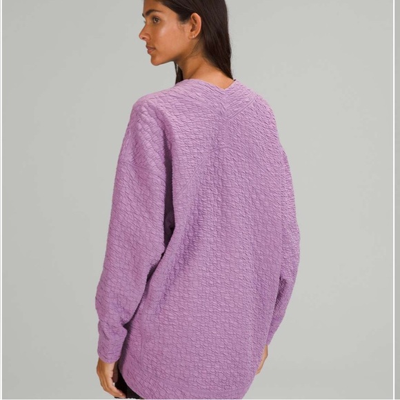 Lululemon Rippled V-Neck Pullover - Picture 3 of 5